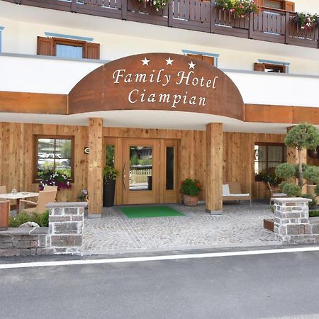Hotel Ciampian Moena Luaran gambar