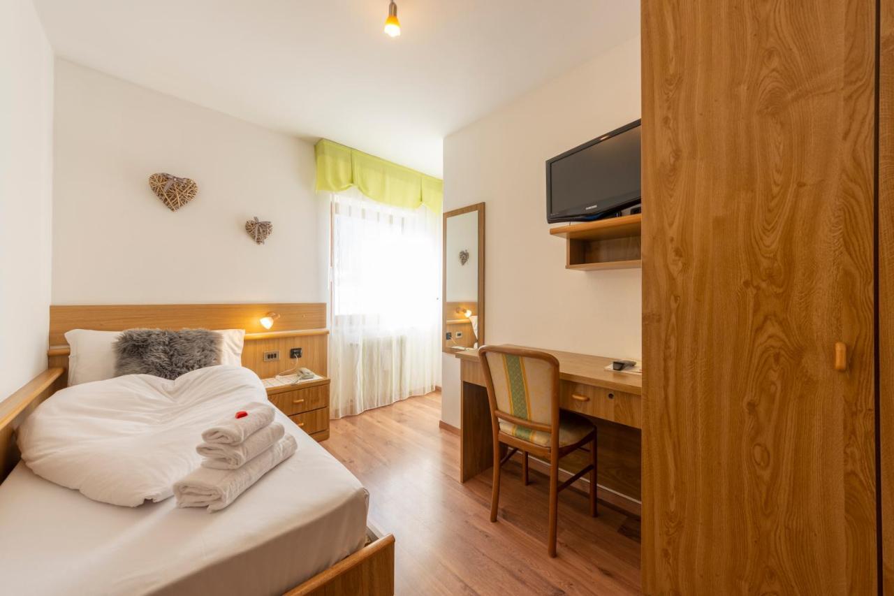Hotel Ciampian Moena Luaran gambar