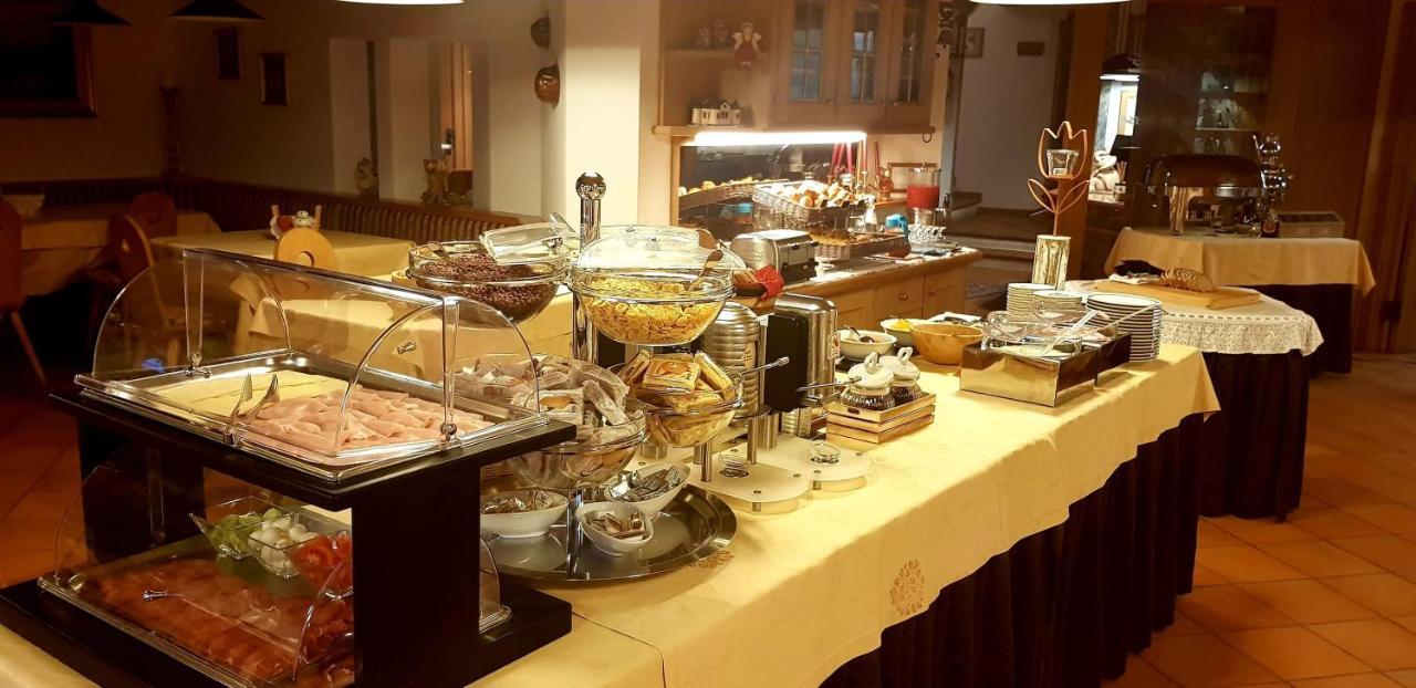 Hotel Ciampian Moena Luaran gambar